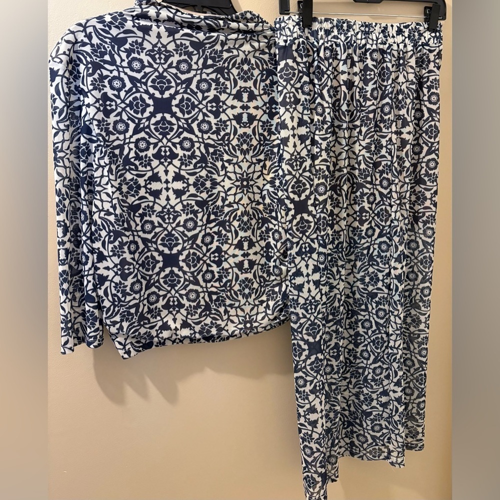 Alex & Parker Two Piece Skirt Set Ivory Navy